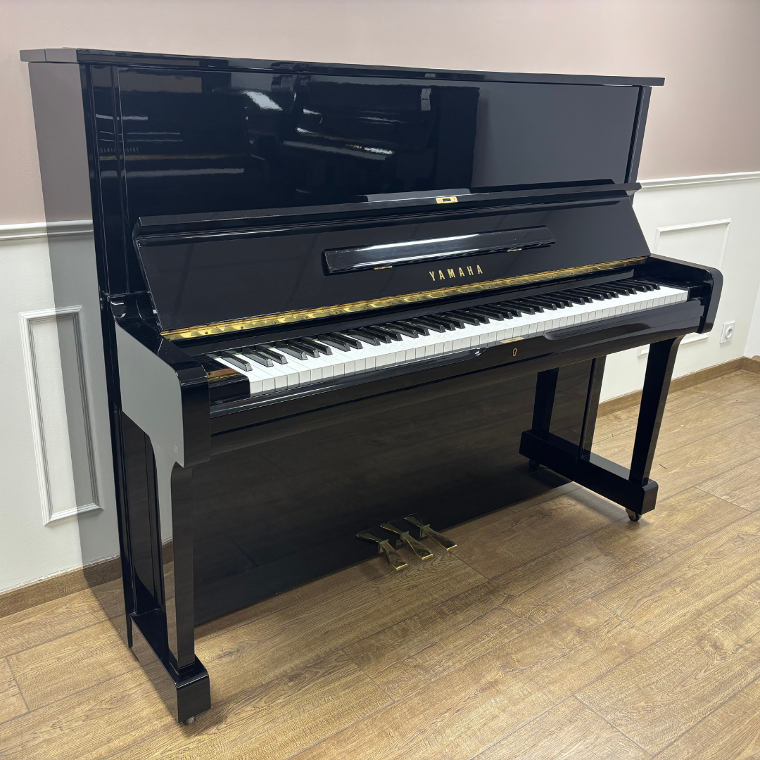 Yamaha U3 – Image 2