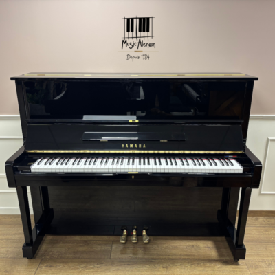 Yamaha U1