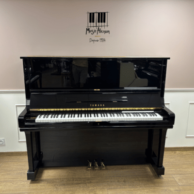 Yamaha U3A