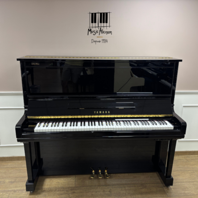 Yamaha U300SX Silent