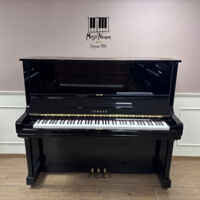 Yamaha U3H