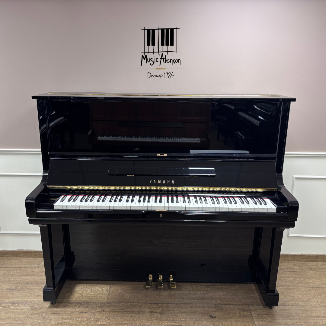 Yamaha U3H