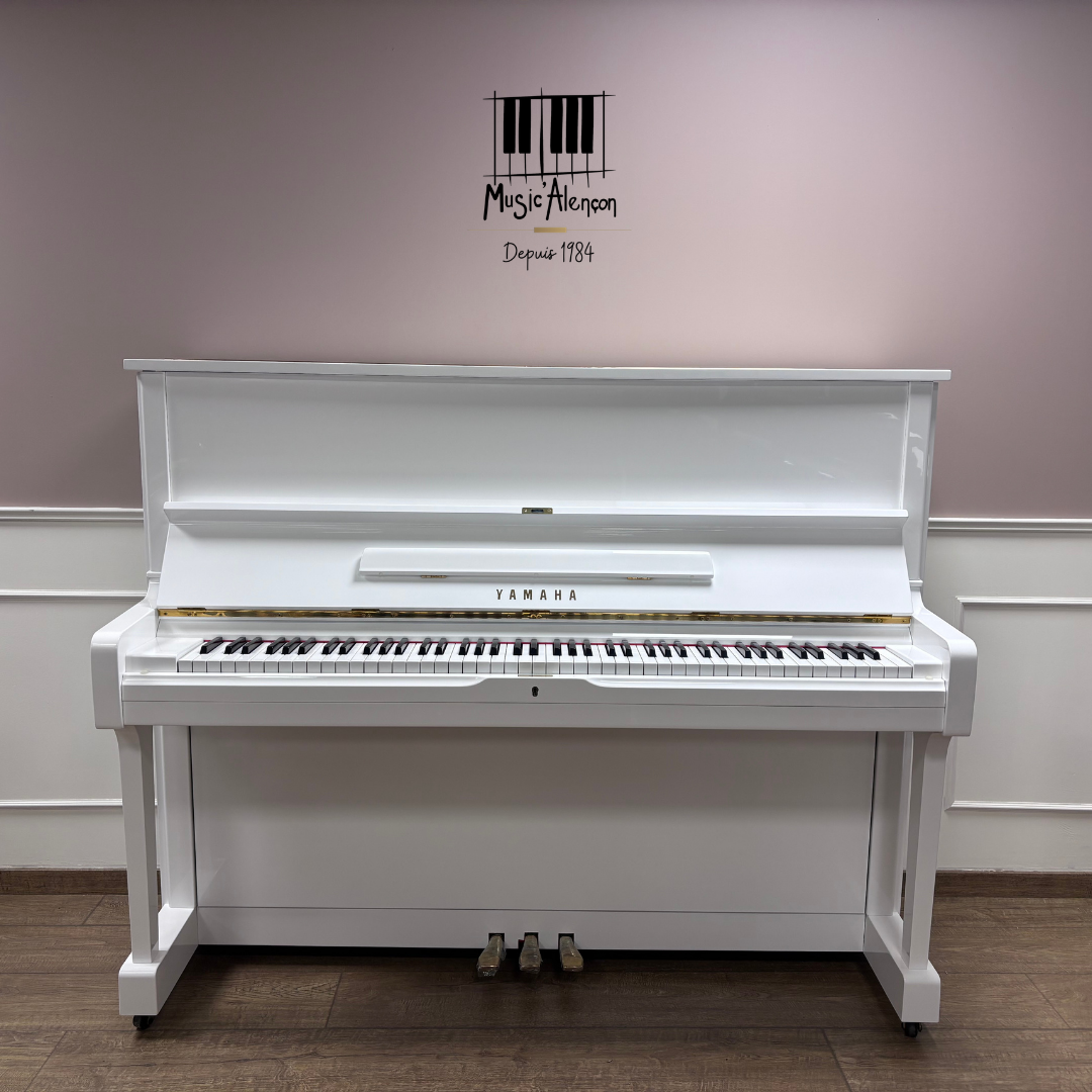 Yamaha U1