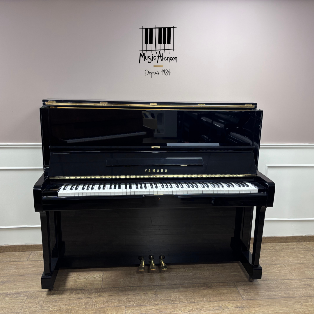 Yamaha U1M
